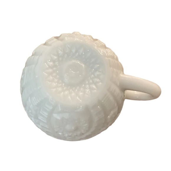 Vintage McKee Concord Opaque Milk Glass Punch Cups Mugs‎ Set of 4 - Picture 3 of 6